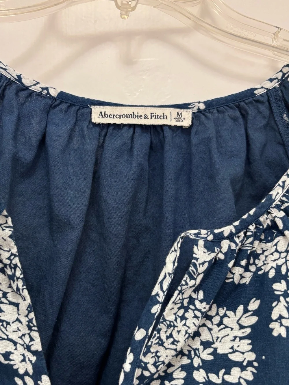 Abercrombie & Fitch Women’s Navy Floral Peasant Blouse with Puff Sleeves
